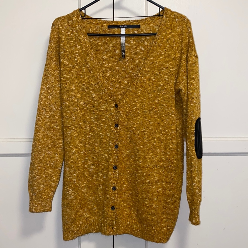 Kensie Small Gold V Neck Button Up Blouse